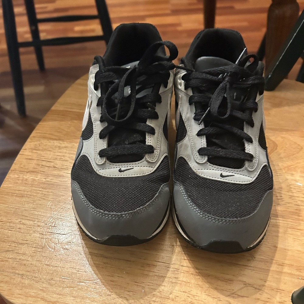 Nike Dual-Tone Black and Gray Sneakers